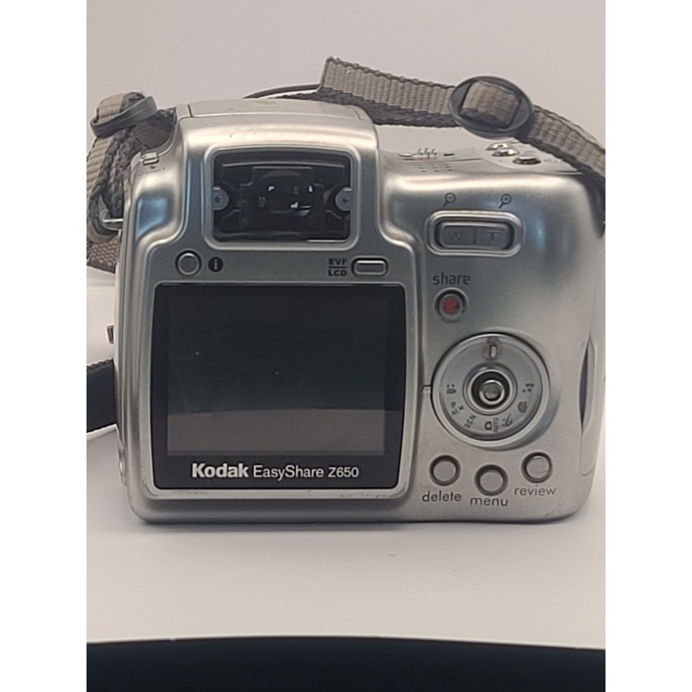 Kodak EasyShare Z760 Digital Camera 6.1MP UNWORKING  PARTS REPLACEMENT